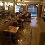 阿尔雄酒店