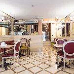 阿尔雄酒店 3*