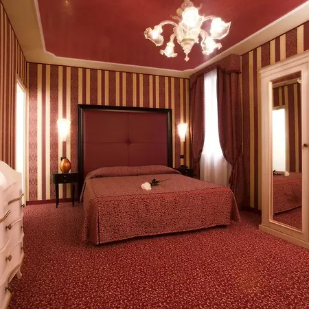 Alcyone Hotel 3*